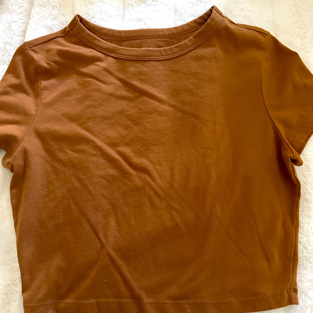 BROWN BASIC CROP TOP